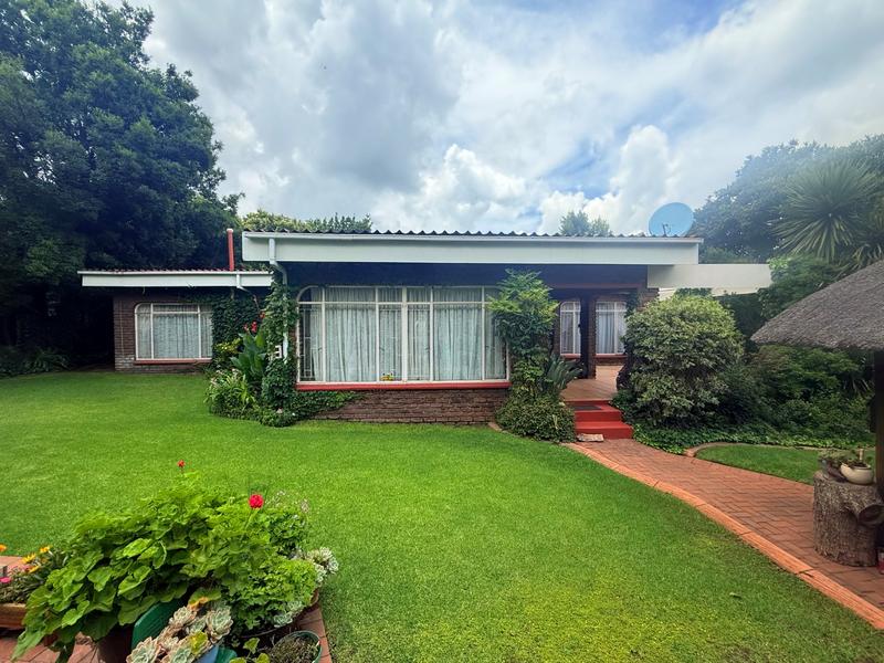 4 Bedroom Property for Sale in Flora Gardens Gauteng