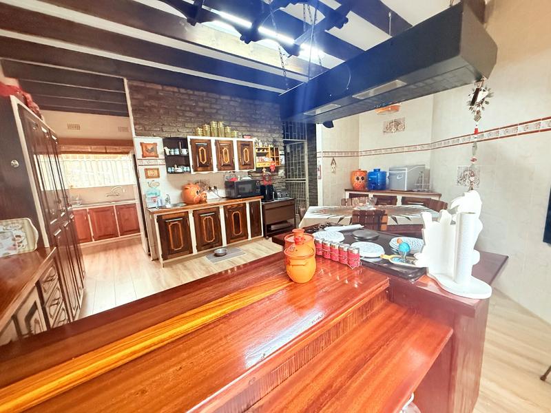 4 Bedroom Property for Sale in Flora Gardens Gauteng