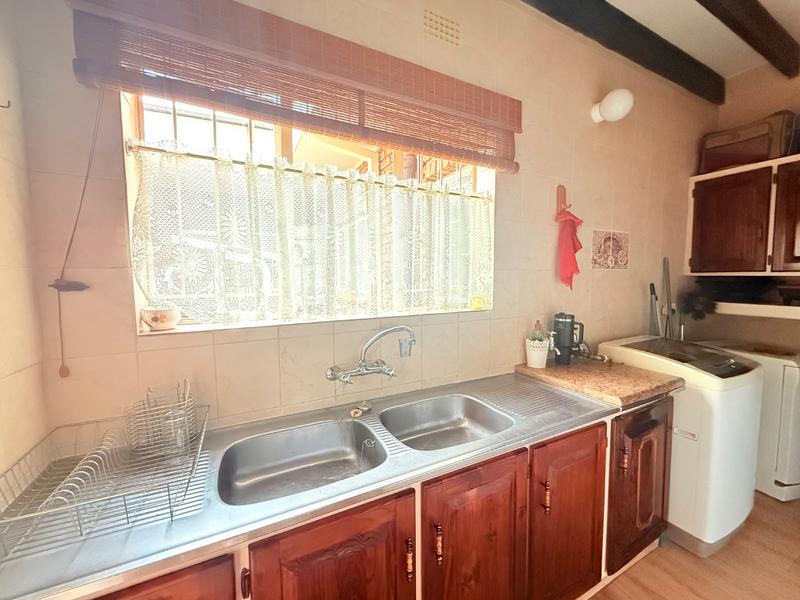 4 Bedroom Property for Sale in Flora Gardens Gauteng