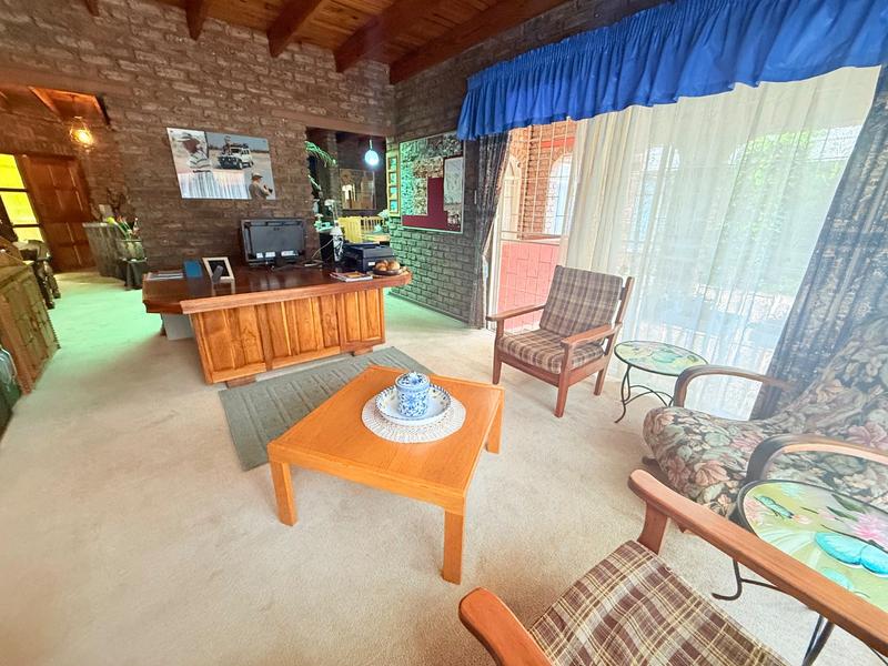 4 Bedroom Property for Sale in Flora Gardens Gauteng