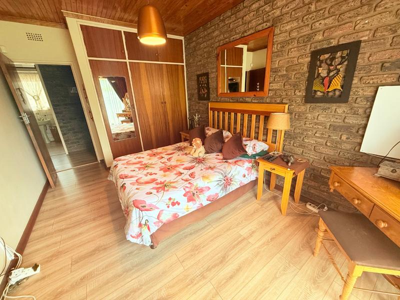 4 Bedroom Property for Sale in Flora Gardens Gauteng