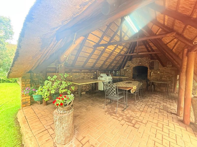 4 Bedroom Property for Sale in Flora Gardens Gauteng