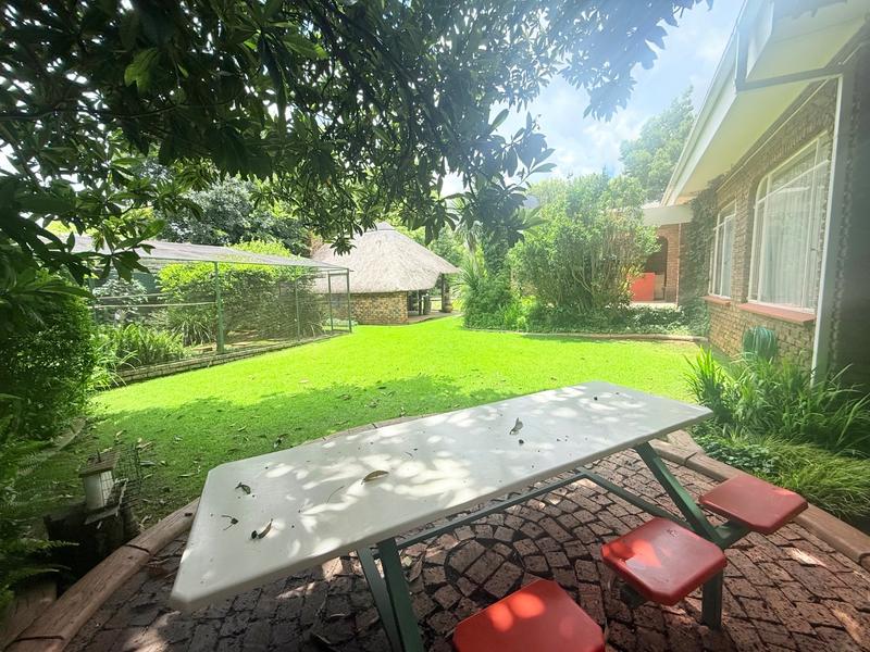 4 Bedroom Property for Sale in Flora Gardens Gauteng