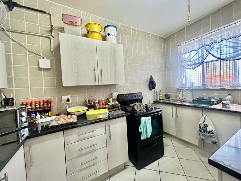 2 Bedroom Property for Sale in Vanderbijlpark CW Gauteng