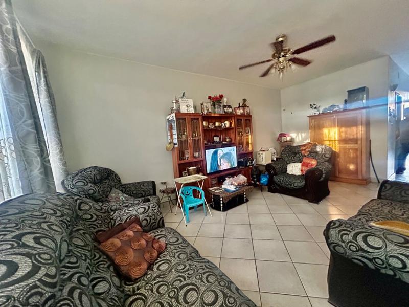 2 Bedroom Property for Sale in Vanderbijlpark CW Gauteng