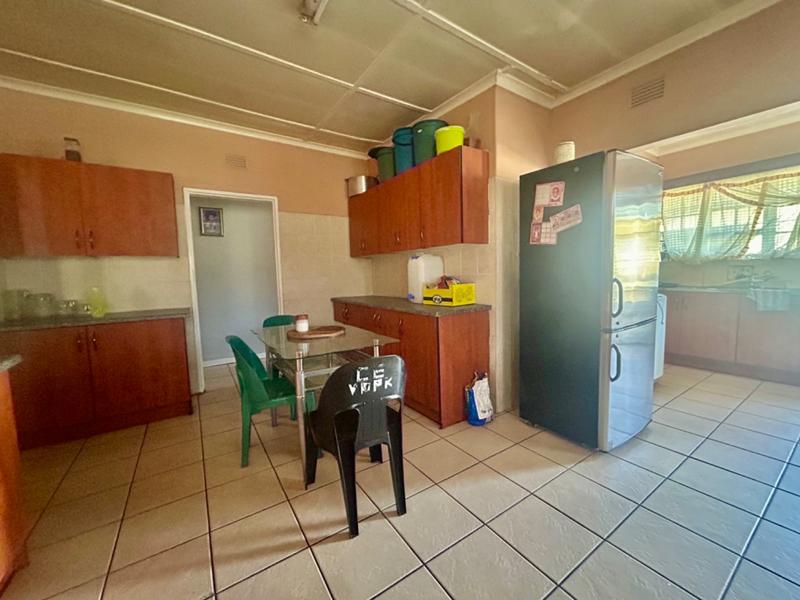 4 Bedroom Property for Sale in Vanderbijlpark CW 5 Gauteng