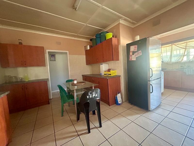 4 Bedroom Property for Sale in Vanderbijlpark CW 5 Gauteng