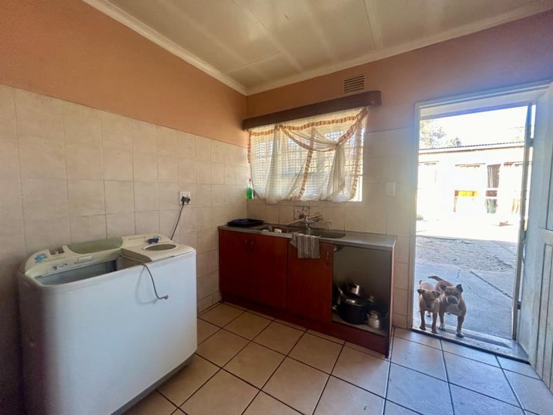 4 Bedroom Property for Sale in Vanderbijlpark CW 5 Gauteng