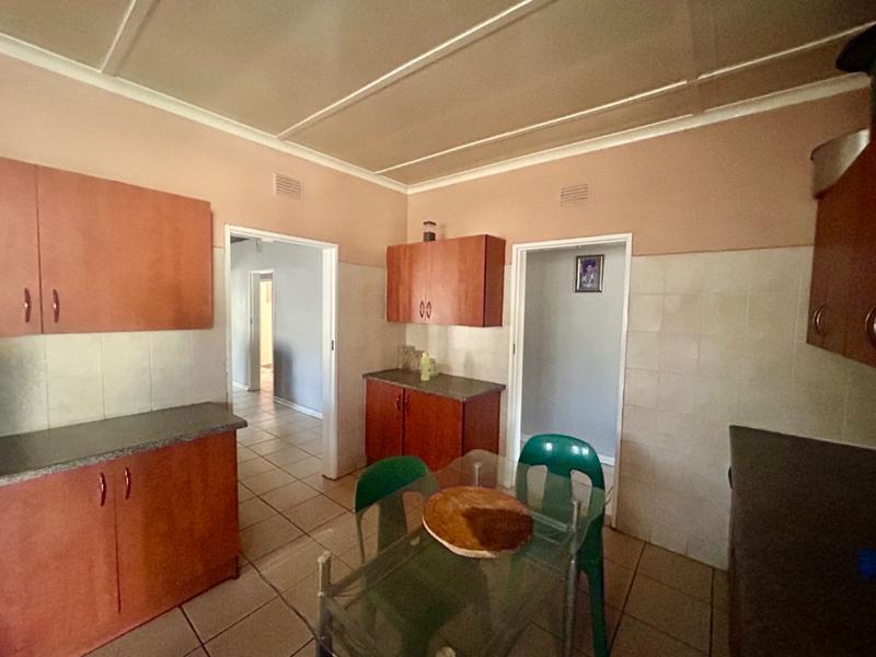4 Bedroom Property for Sale in Vanderbijlpark CW 5 Gauteng