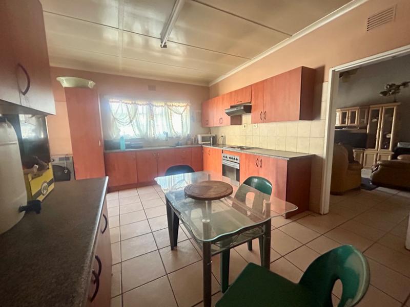 4 Bedroom Property for Sale in Vanderbijlpark CW 5 Gauteng