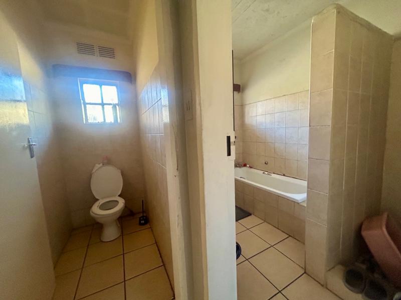4 Bedroom Property for Sale in Vanderbijlpark CW 5 Gauteng