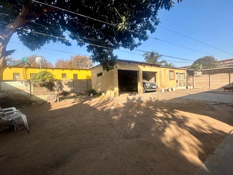 4 Bedroom Property for Sale in Vanderbijlpark CW 5 Gauteng