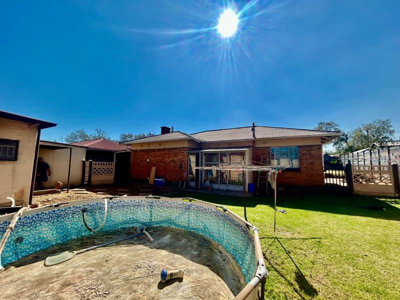 3 Bedroom Property for Sale in Vanderbijlpark Cw 6 Gauteng