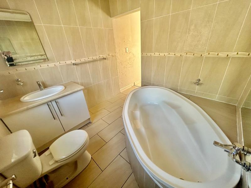 2 Bedroom Property for Sale in Vanderbijlpark SW 1 Gauteng