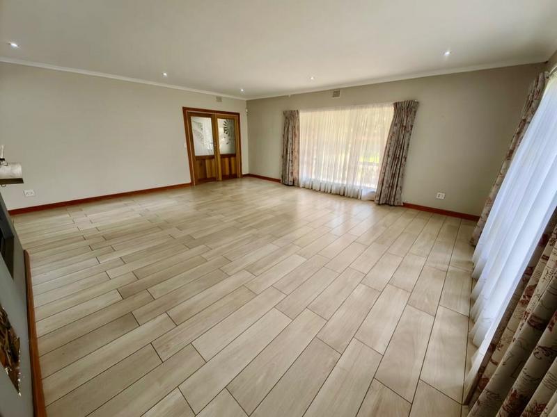 4 Bedroom Property for Sale in Vanderbijlpark SW 5 Gauteng