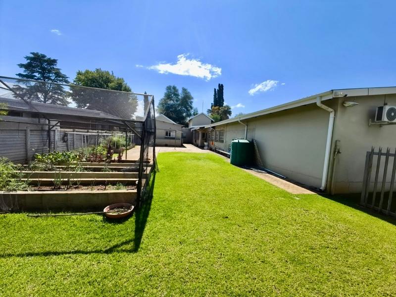 4 Bedroom Property for Sale in Vanderbijlpark SW 5 Gauteng