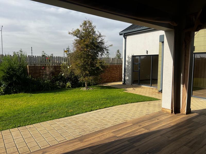 To Let 3 Bedroom Property for Rent in Midstream Meadows Gauteng
