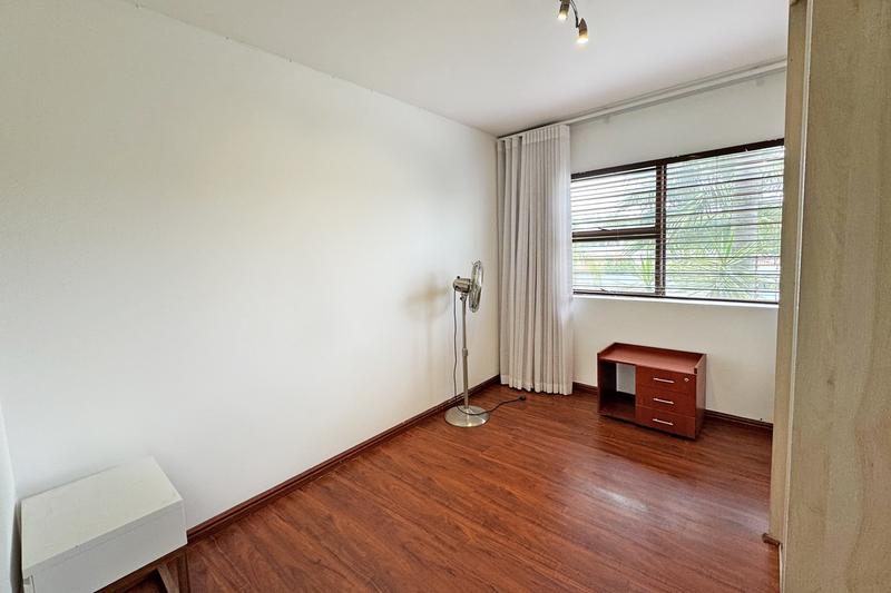 To Let 4 Bedroom Property for Rent in Benmore Gardens Gauteng