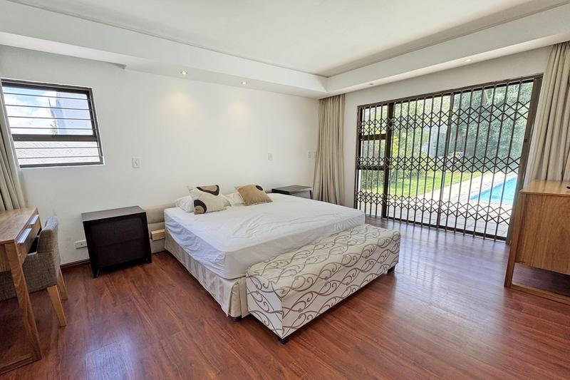 To Let 4 Bedroom Property for Rent in Benmore Gardens Gauteng