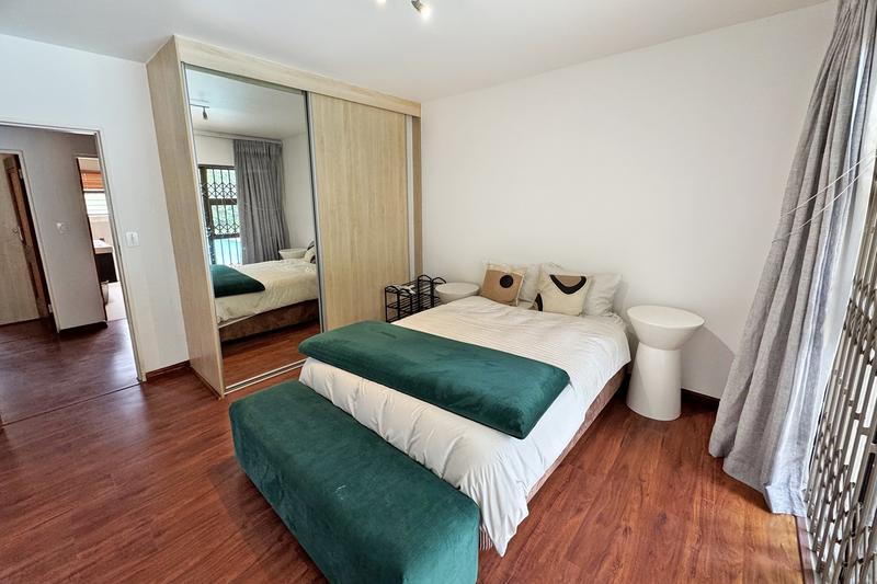 To Let 4 Bedroom Property for Rent in Benmore Gardens Gauteng