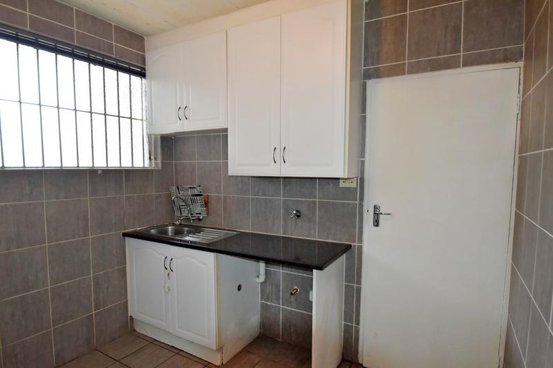 1 Bedroom Property for Sale in Sandringham Gauteng