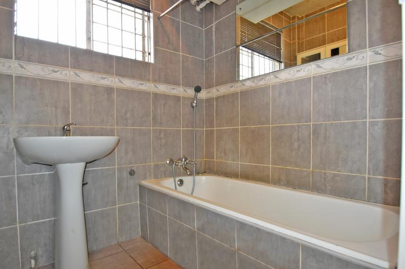 1 Bedroom Property for Sale in Sandringham Gauteng