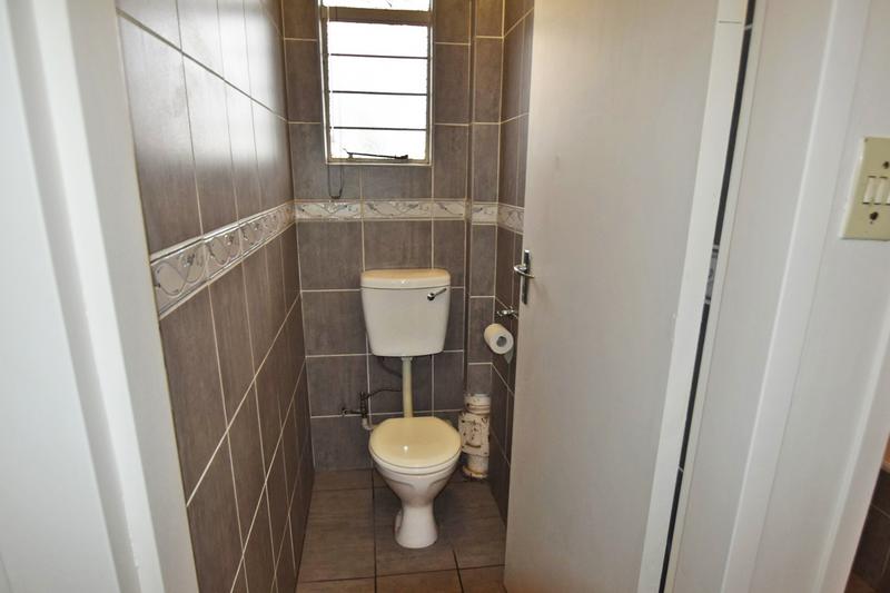 1 Bedroom Property for Sale in Sandringham Gauteng