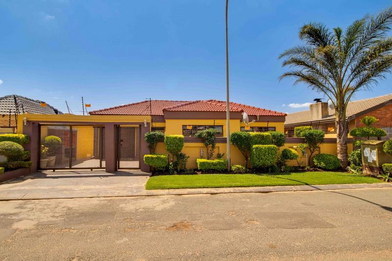 3 Bedroom Property for Sale in Dobsonville Gauteng