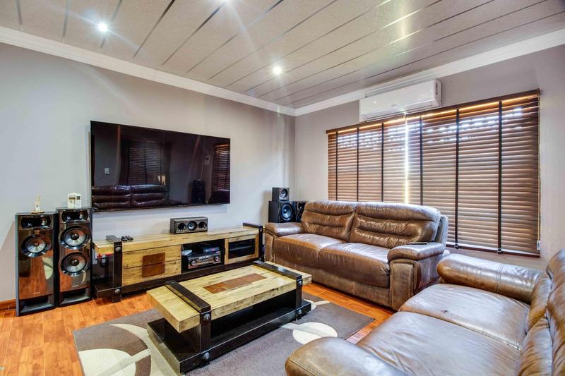 3 Bedroom Property for Sale in Dobsonville Gauteng