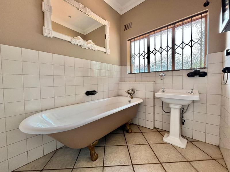 5 Bedroom Property for Sale in Cinderella Gauteng