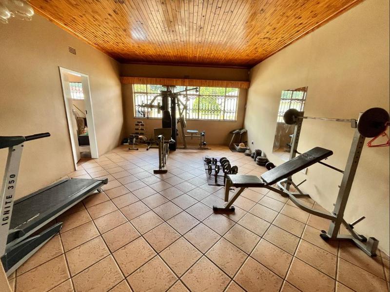 5 Bedroom Property for Sale in Cinderella Gauteng