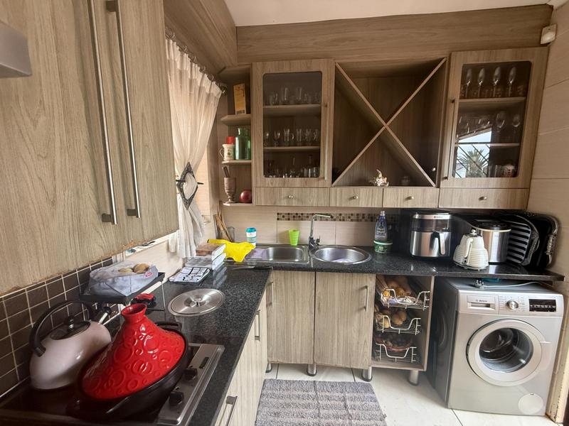 4 Bedroom Property for Sale in Rooihuiskraal Gauteng