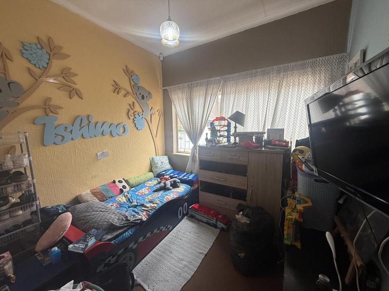 4 Bedroom Property for Sale in Rooihuiskraal Gauteng