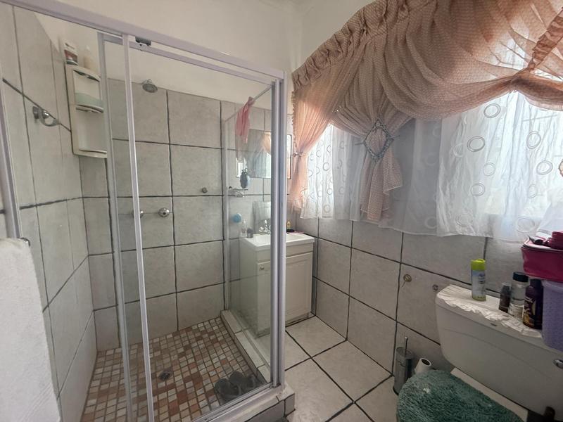 4 Bedroom Property for Sale in Rooihuiskraal Gauteng