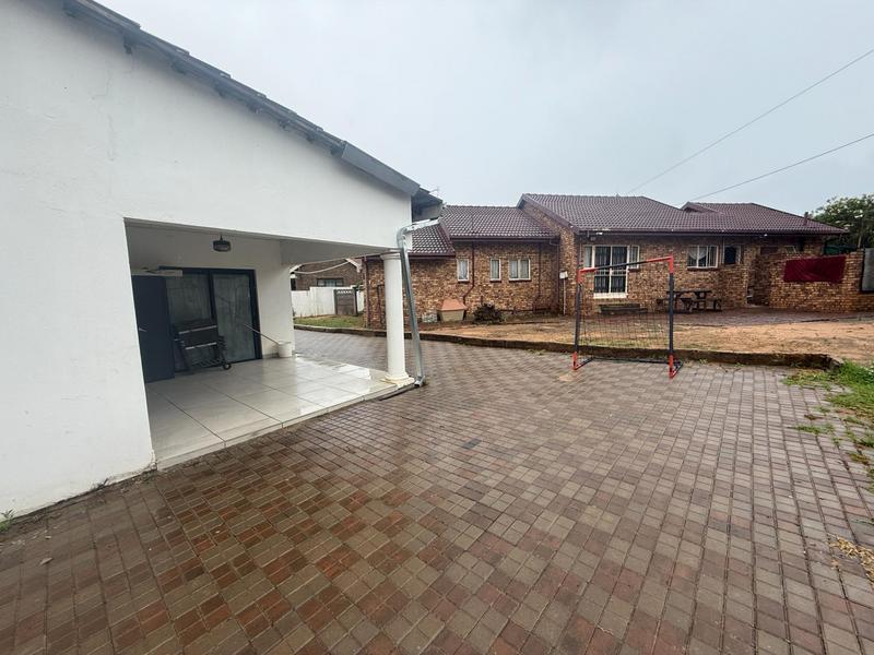 4 Bedroom Property for Sale in Rooihuiskraal Gauteng