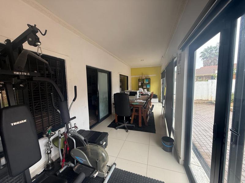 4 Bedroom Property for Sale in Rooihuiskraal Gauteng