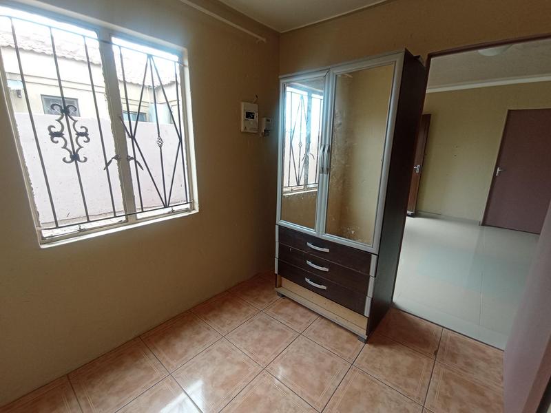 3 Bedroom Property for Sale in Protea Glen Gauteng