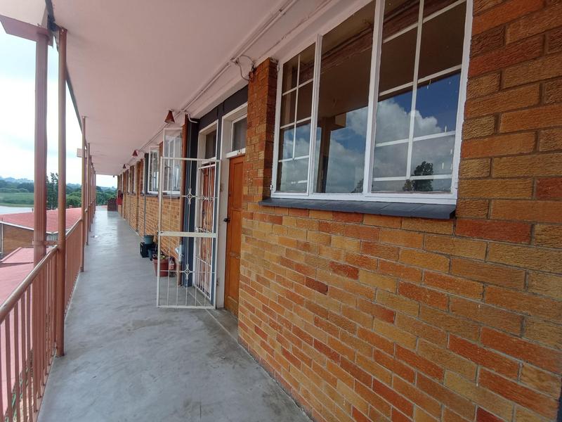 1 Bedroom Property for Sale in Florida Lake Gauteng