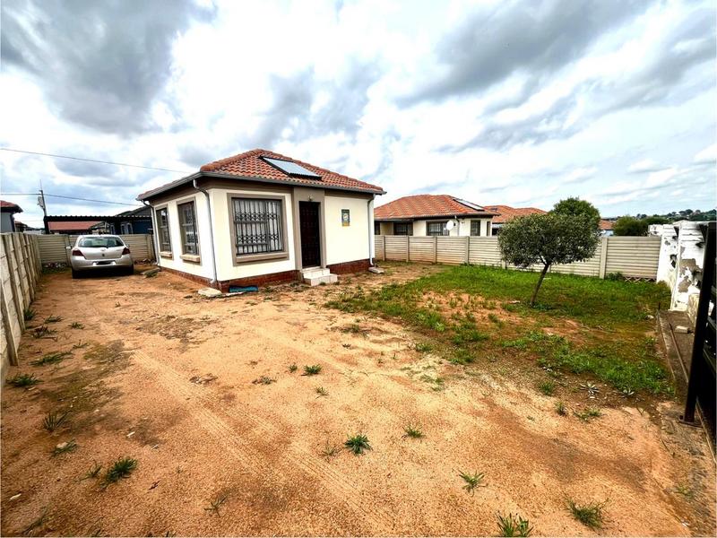 2 Bedroom Property for Sale in Witpoortjie Gauteng