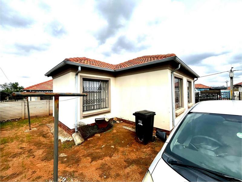 2 Bedroom Property for Sale in Witpoortjie Gauteng
