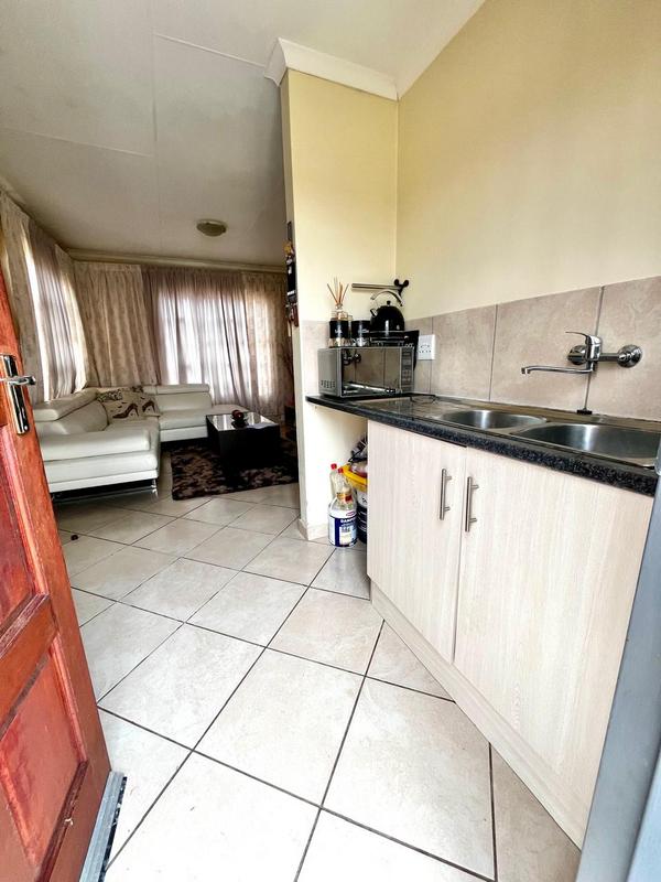 2 Bedroom Property for Sale in Witpoortjie Gauteng