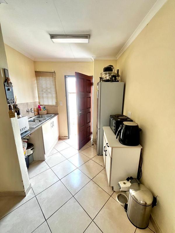 2 Bedroom Property for Sale in Witpoortjie Gauteng