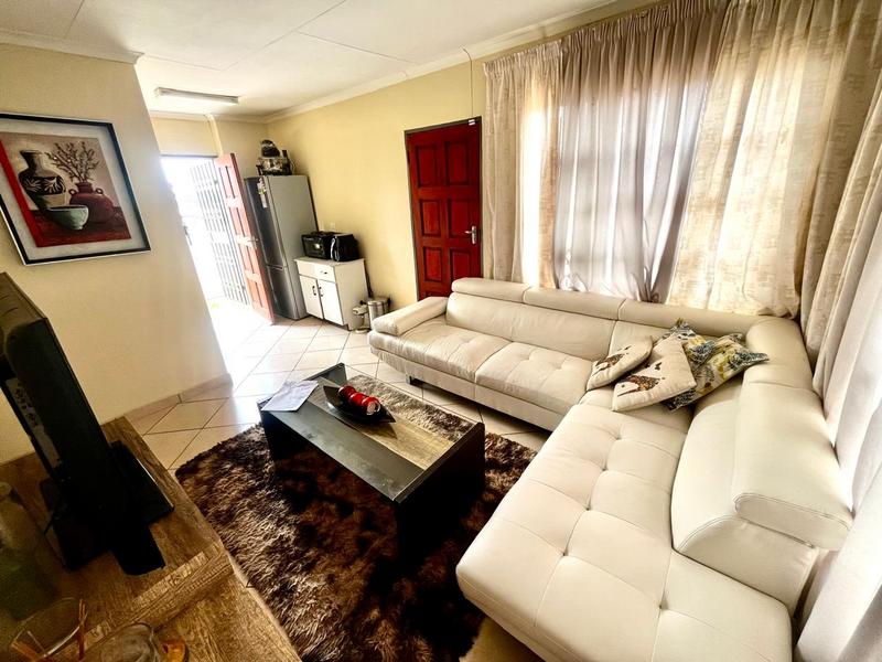 2 Bedroom Property for Sale in Witpoortjie Gauteng