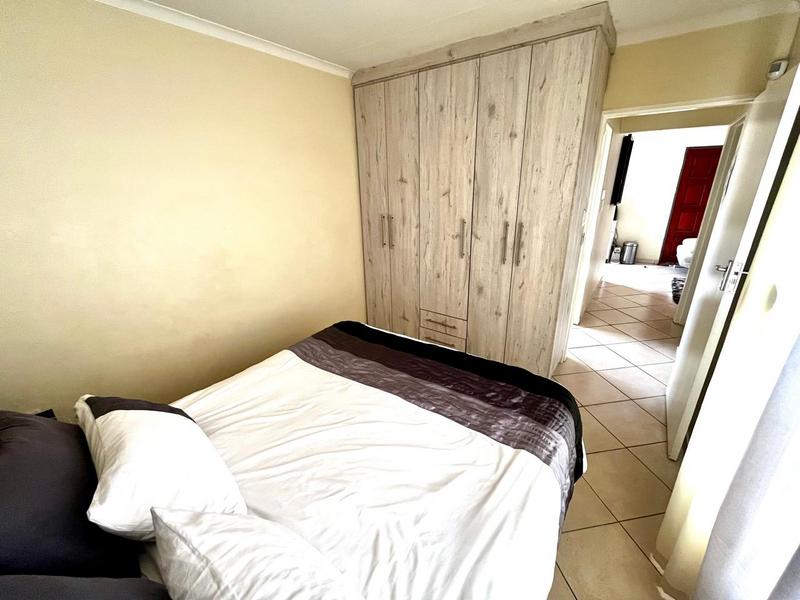2 Bedroom Property for Sale in Witpoortjie Gauteng