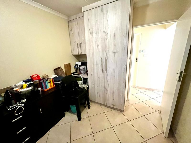 2 Bedroom Property for Sale in Witpoortjie Gauteng