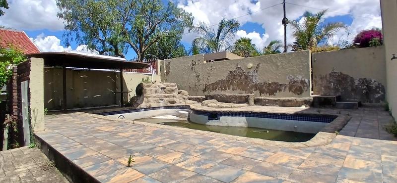 4 Bedroom Property for Sale in Ontdekkerspark Gauteng