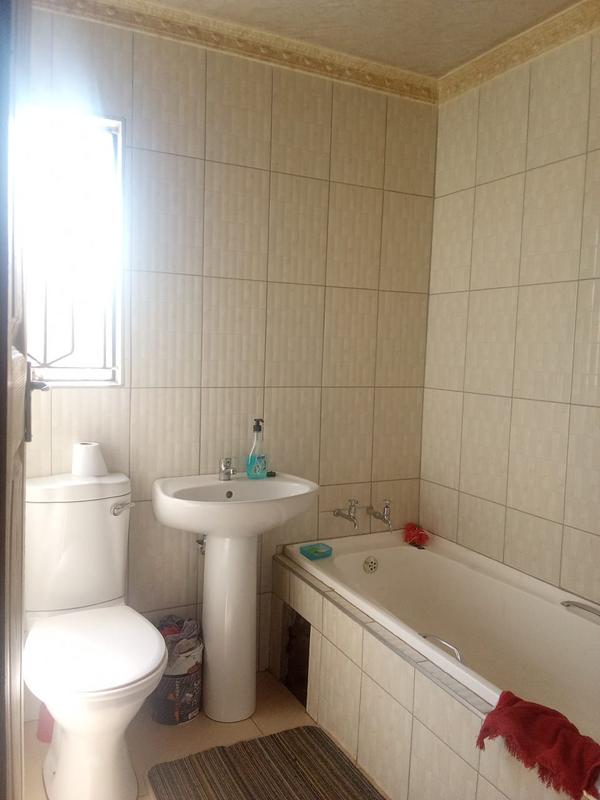 2 Bedroom Property for Sale in Palm Springs Gauteng
