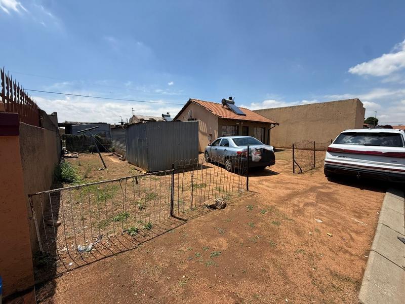2 Bedroom Property for Sale in Tembisa Central Gauteng