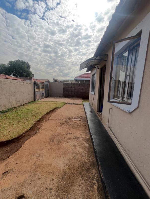 2 Bedroom Property for Sale in Vosloorus Gauteng