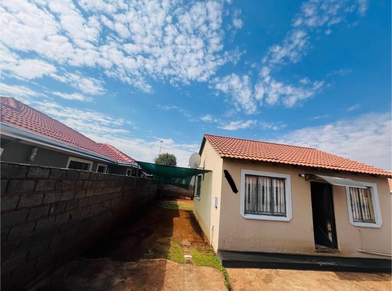 2 Bedroom Property for Sale in Vosloorus Gauteng